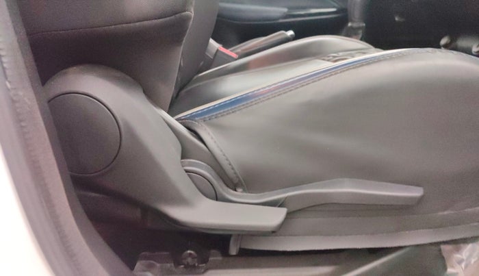 2023 Maruti Baleno  ZETA CNG 1.2L, CNG, Manual, 6,291 km, Driver Side Adjustment Panel