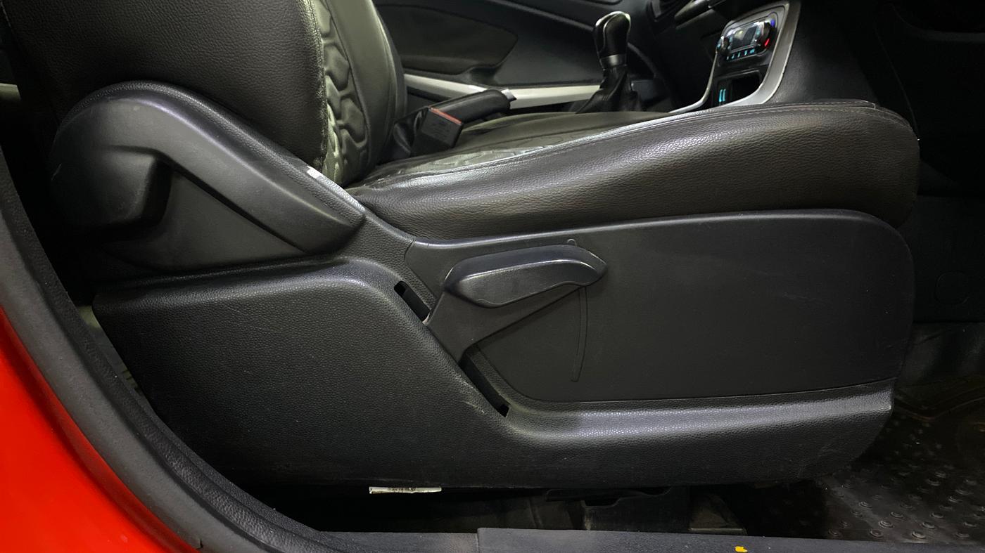 2018 Ford Ecosport TITANIUM 1.5L DIESEL, Diesel, Manual, 92,138 km, Driver Side Adjustment Panel