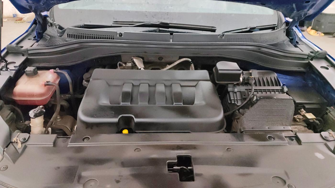2022 Mahindra XUV700 AX 7 D MT 7 STR, Diesel, Manual, 1,38,592 km, Engine View