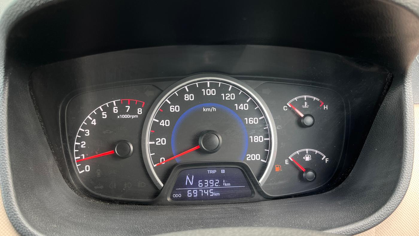 2017 Hyundai Grand i10 SPORTZ AT 1.2 KAPPA VTVT, Petrol, Automatic, 69,745 km, Odometer Image