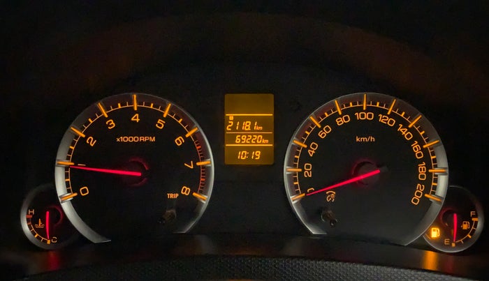 2014 Maruti Swift VXI, Petrol, Manual, 69,389 km, Odometer Image