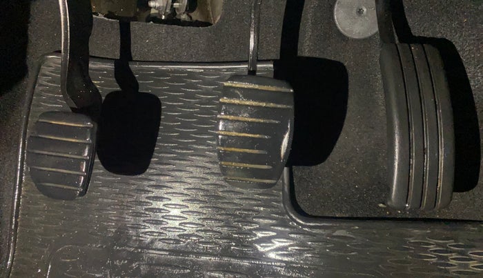 2014 Renault Duster RXL PETROL, Petrol, Manual, 1,25,234 km, Pedals