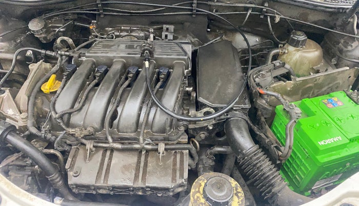 2014 Renault Duster RXL PETROL, Petrol, Manual, 1,25,234 km, Engine View