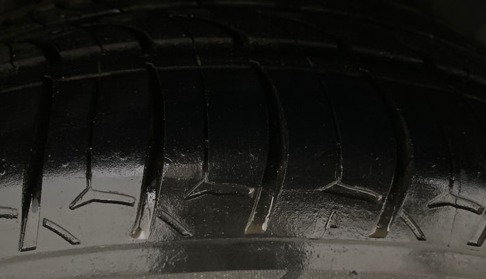 2018 Ford FREESTYLE TITANIUM PLUS 1.2 PETROL, Petrol, Manual, 69,319 km, Right Rear Tyre Tread