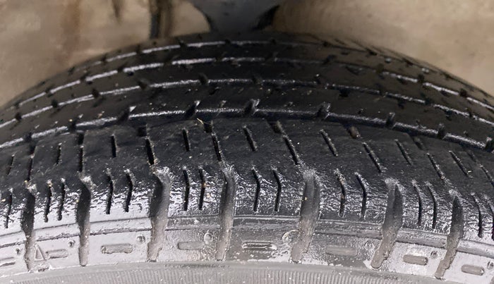 2018 Maruti Alto K10 VXI P, Petrol, Manual, 92,090 km, Right Front Tyre Tread