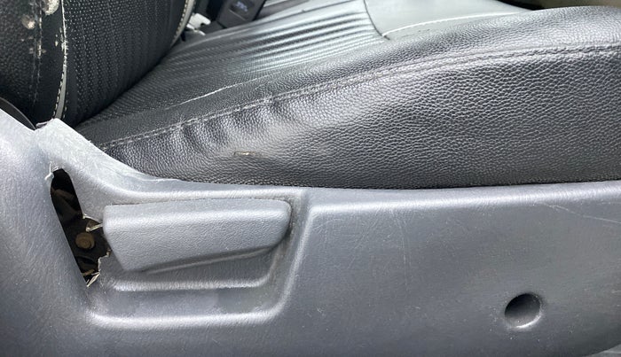 2018 Maruti Alto K10 VXI P, Petrol, Manual, 92,090 km, Driver Side Adjustment Panel
