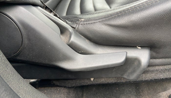 2017 Maruti Baleno DELTA PETROL 1.2, Petrol, Manual, 68,470 km, Driver Side Adjustment Panel