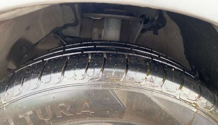 2017 Maruti Baleno DELTA PETROL 1.2, Petrol, Manual, 68,470 km, Left Front Tyre Tread