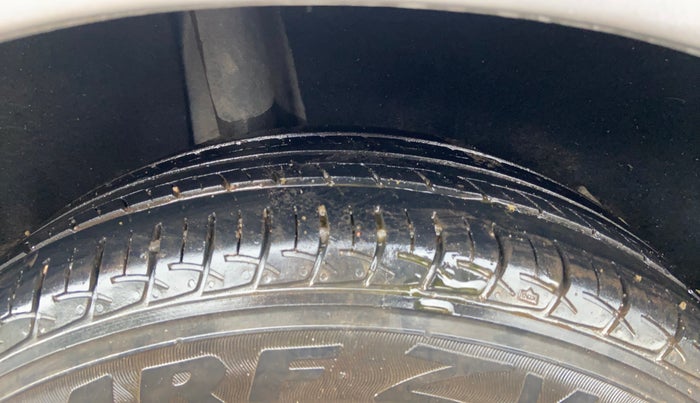 2017 Maruti Baleno DELTA PETROL 1.2, Petrol, Manual, 68,470 km, Right Rear Tyre Tread