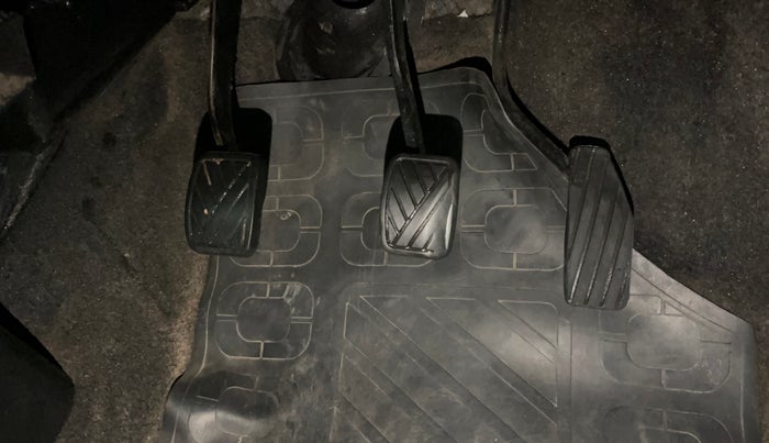 2014 Maruti Wagon R 1.0 LXI CNG, CNG, Manual, 70,185 km, Pedals