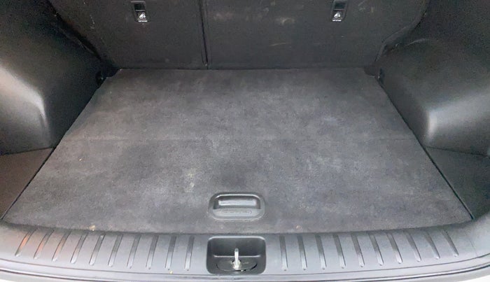 2018 Hyundai Tucson 2WD AT GL DIESEL, Diesel, Automatic, 51,520 km, Boot Inside