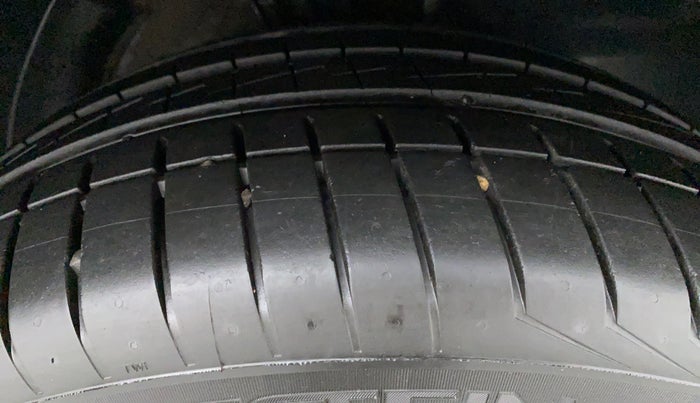2018 Hyundai Tucson 2WD AT GL DIESEL, Diesel, Automatic, 51,520 km, Right Front Tyre Tread
