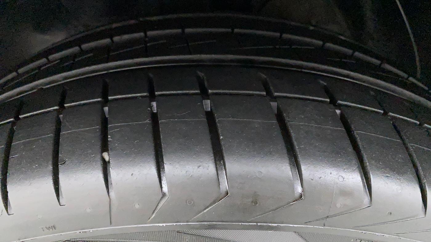 2018 Hyundai Tucson 2WD AT GL DIESEL, Diesel, Automatic, 51,520 km, Left Front Tyre Tread