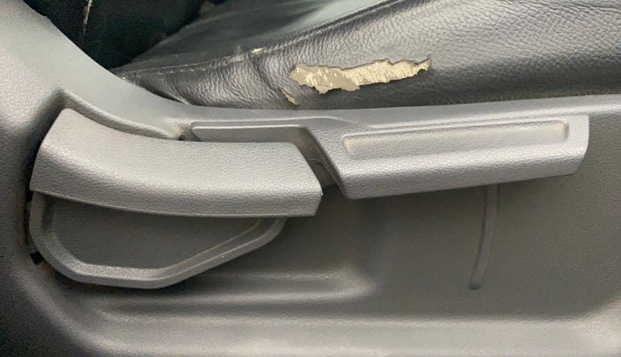 2020 Hyundai GRAND I10 NIOS SPORTZ AMT 1.2 KAPPA VTVT, Petrol, Automatic, 1,02,592 km, Driver Side Adjustment Panel