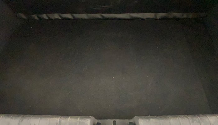 2020 Hyundai GRAND I10 NIOS SPORTZ AMT 1.2 KAPPA VTVT, Petrol, Automatic, 1,02,592 km, Boot Inside