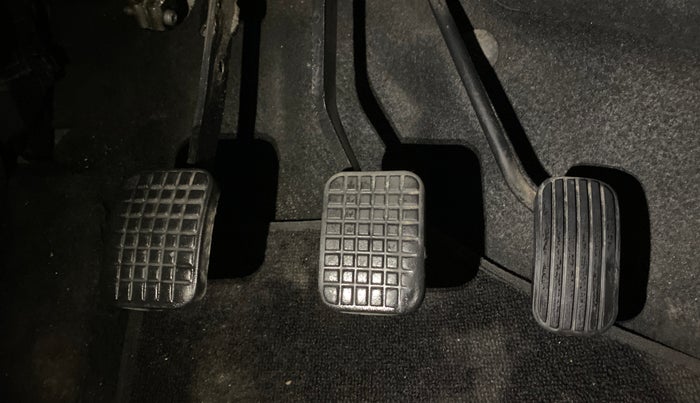 2016 Tata Tiago XT PETROL, Petrol, Manual, 18,999 km, Pedals