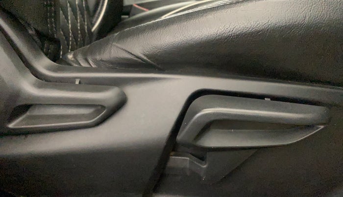 2020 Tata Tiago XZ PLUS PETROL, CNG, Manual, 41,710 km, Driver Side Adjustment Panel