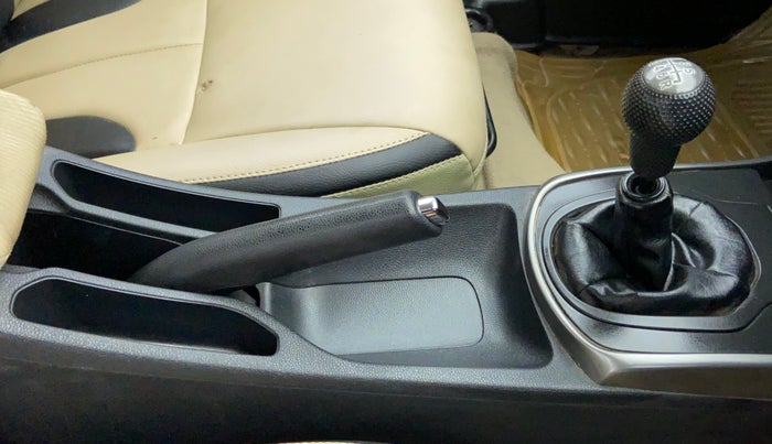 2014 Honda City SV MT DIESEL, Diesel, Manual, 37,909 km, Gear Lever