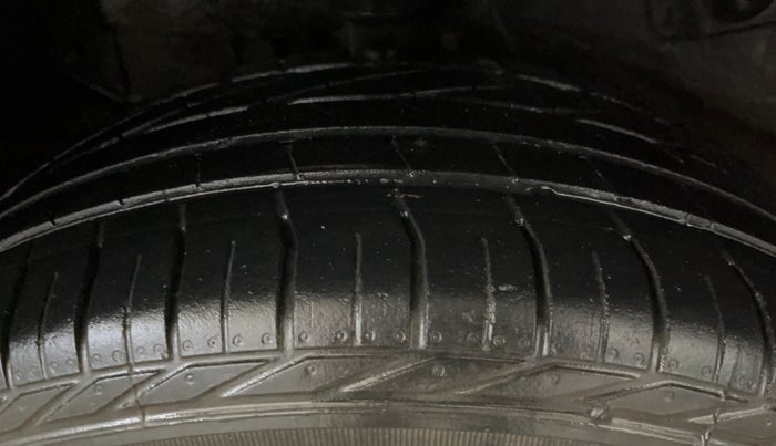 2019 Tata NEXON XMA PETROL, Petrol, Automatic, 51,646 km, Right Rear Tyre Tread