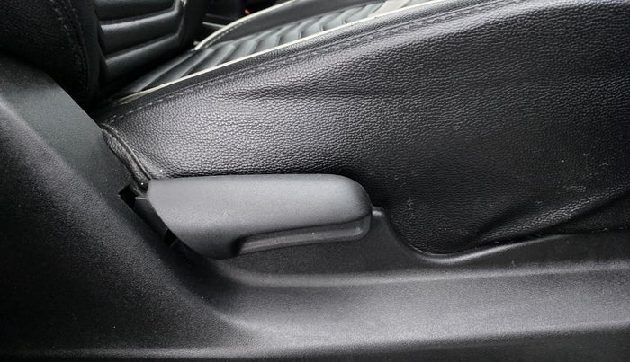 2016 Maruti Vitara Brezza VDI, Diesel, Manual, Driver Side Adjustment Panel