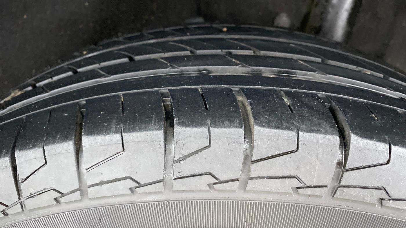 2016 Maruti Vitara Brezza VDI, Diesel, Manual, Left Rear Tyre Tread