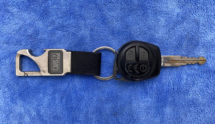 2016 Maruti Vitara Brezza VDI, Diesel, Manual, Key Close Up