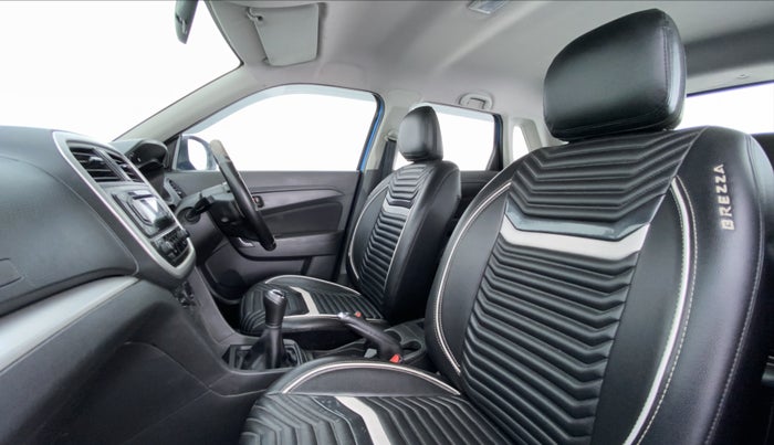 2016 Maruti Vitara Brezza VDI, Diesel, Manual, Right Side Front Door Cabin