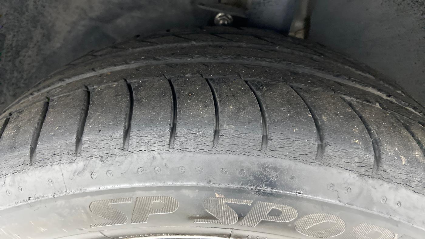 2014 Mercedes Benz GLA Class 200 CDI STYLE, Diesel, Automatic, 29,348 km, Left Front Tyre Tread