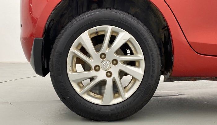 2013 Maruti Swift ZDI, Diesel, Manual, 52,458 km, Right Rear Wheel