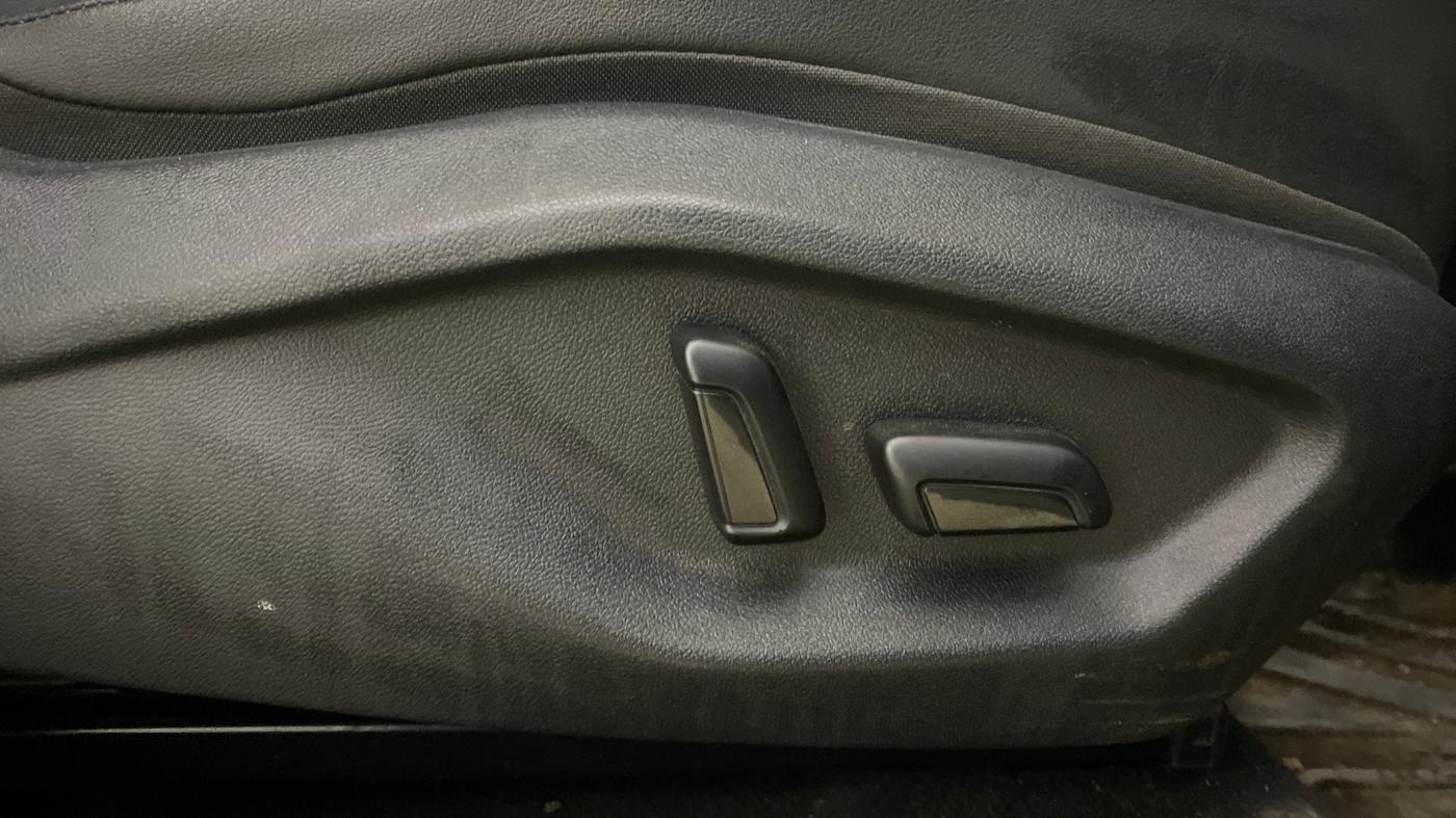 2023 Skoda KUSHAQ STYLE 1.5L TSI DSG, Petrol, Automatic, 74,540 km, Driver Side Adjustment Panel