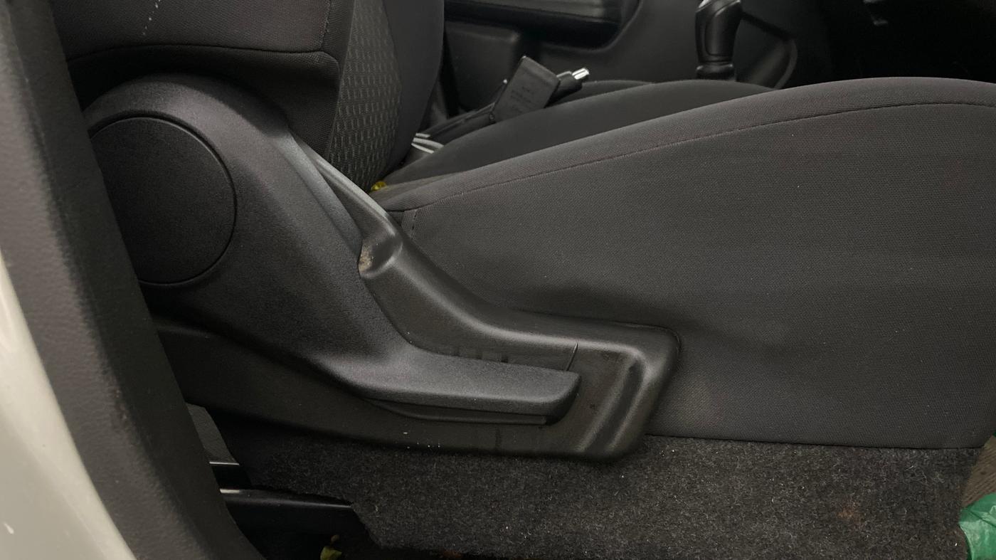 2022 Maruti Celerio VXI CNG, CNG, Manual, 10,565 km, Driver Side Adjustment Panel