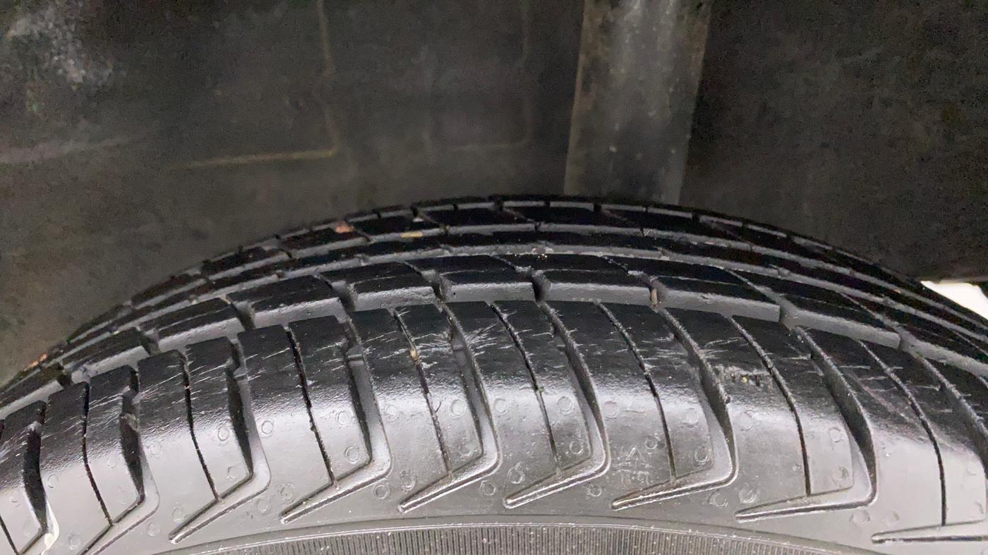2017 Datsun Redi Go T (O), Petrol, Manual, 18,759 km, Left Rear Tyre Tread
