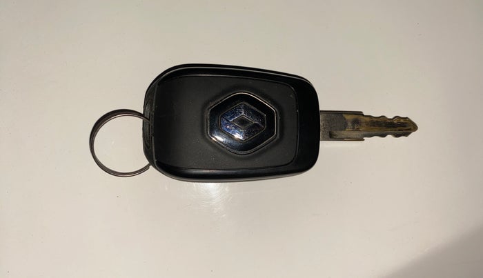 2022 Renault Kwid RXT 1.0 AMT, Petrol, Automatic, 24,688 km, Key Close Up