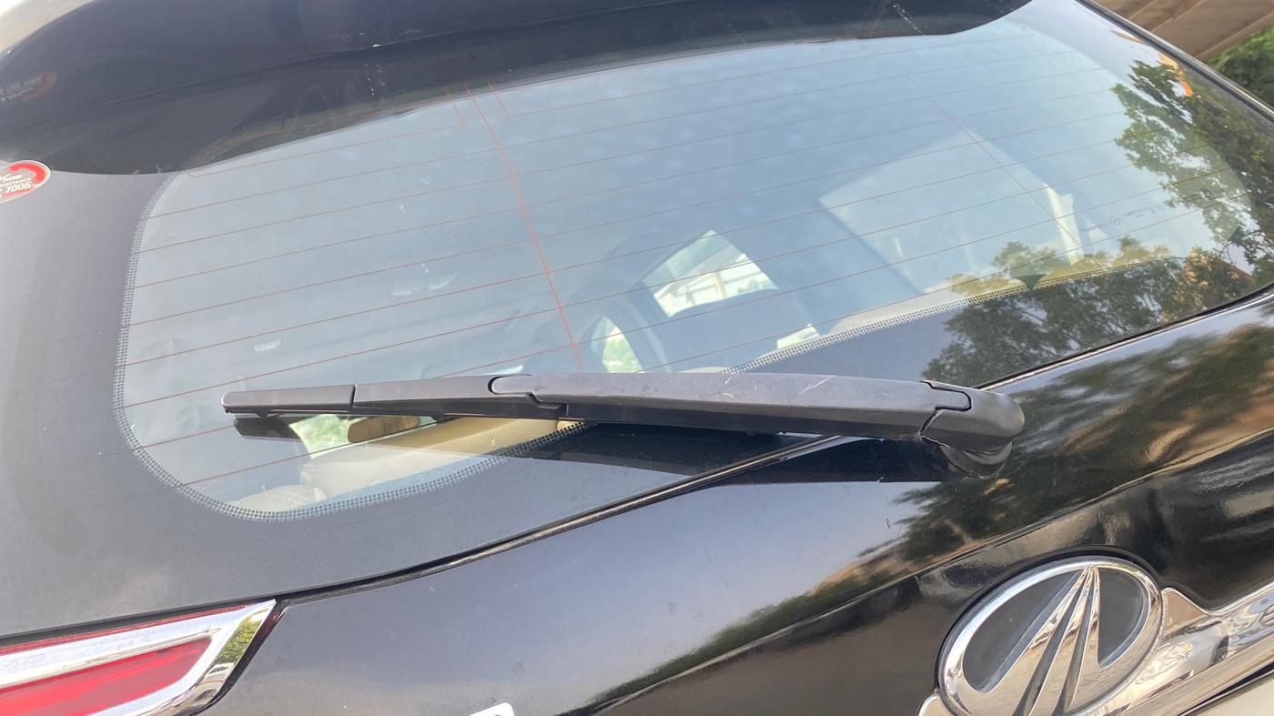 2018 Mahindra XUV500 W11 AT, Diesel, Automatic, 1,07,471 km, Rear Wiper