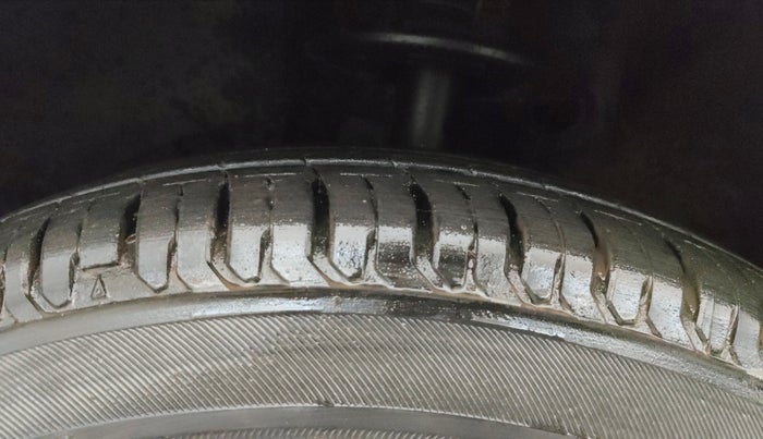 2019 Maruti Dzire VXI, Petrol, Manual, 12,761 km, Left Front Tyre Tread