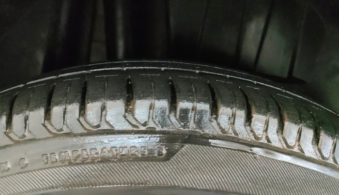 2019 Maruti Dzire VXI, Petrol, Manual, 12,761 km, Right Rear Tyre Tread