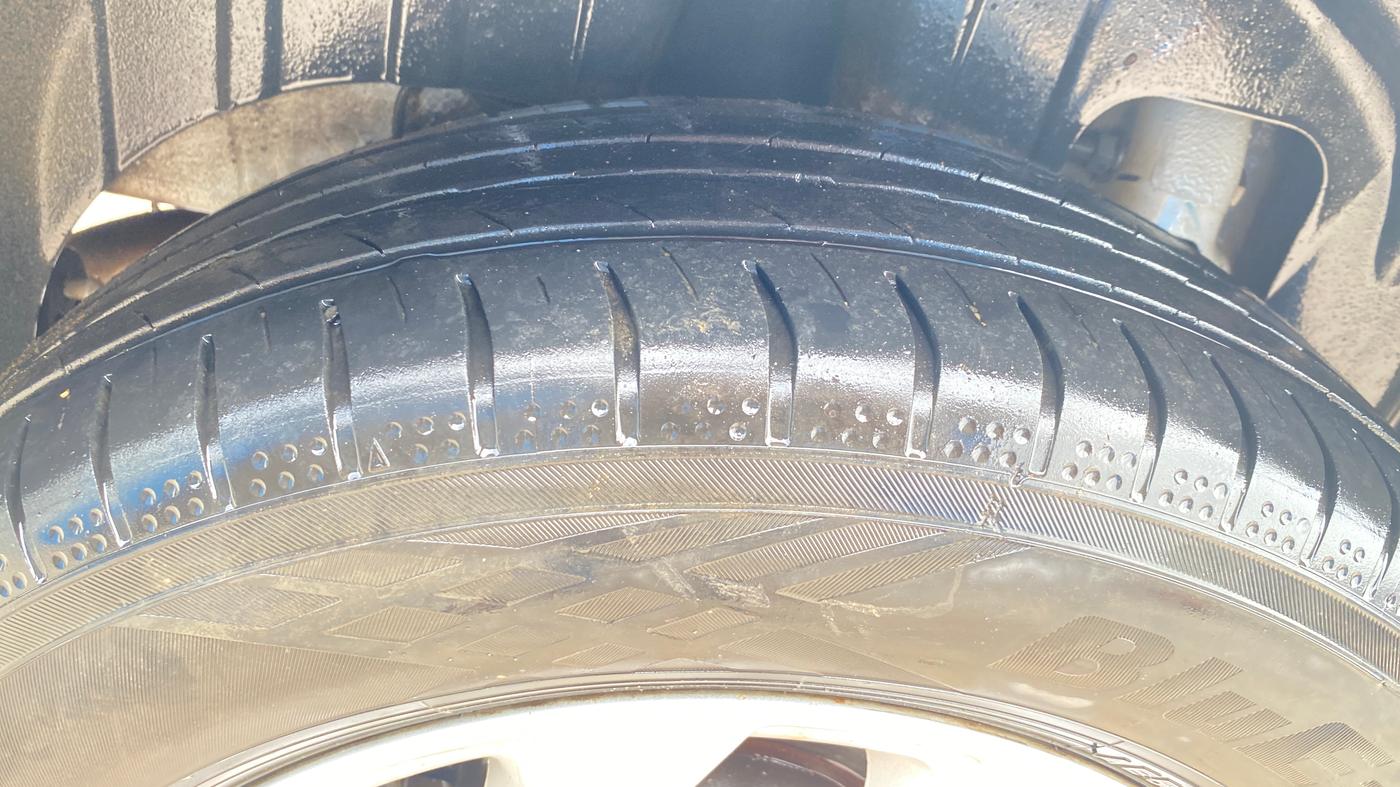 2023 Mahindra XUV300 W8 1.5 DIESEL, Diesel, Manual, 85,599 km, Right Rear Tyre Tread