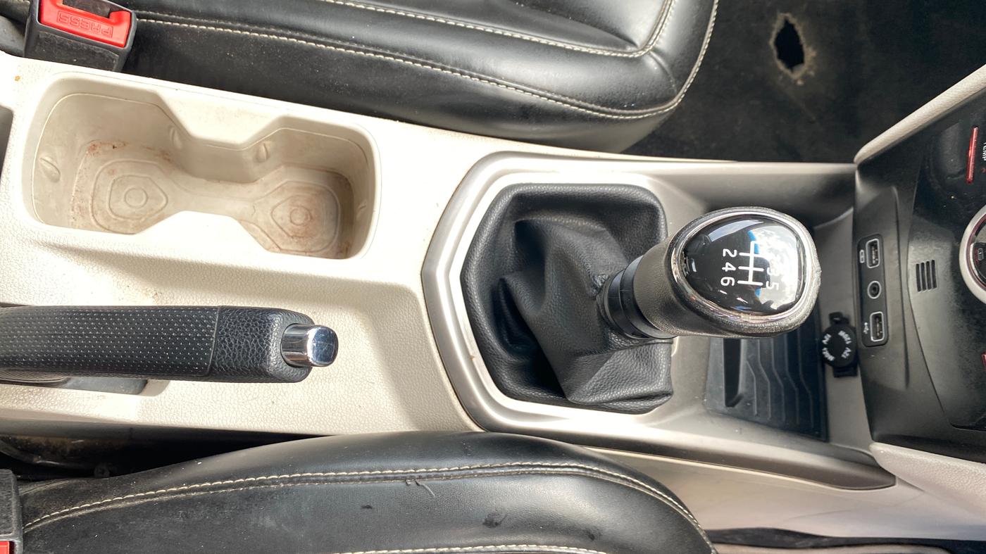 2023 Mahindra XUV300 W8 1.5 DIESEL, Diesel, Manual, 85,599 km, Gear Lever