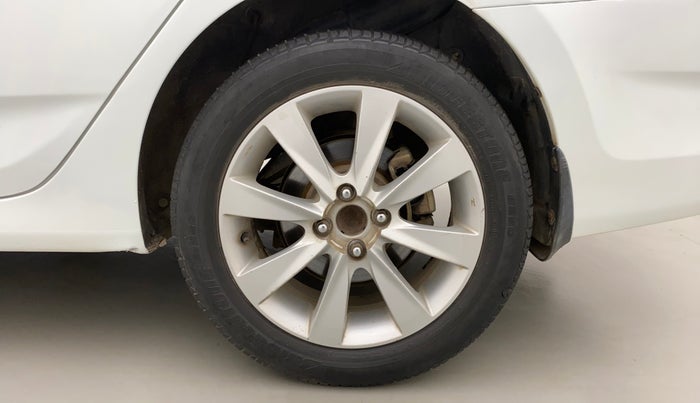 2012 Hyundai Verna FLUIDIC 1.6 CRDI SX, Diesel, Manual, 99,867 km, Left Rear Wheel