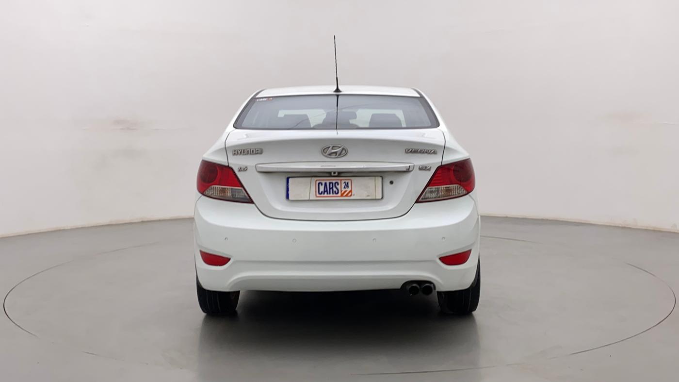 2012 Hyundai Verna FLUIDIC 1.6 CRDI SX, Diesel, Manual, 99,867 km, Back/Rear