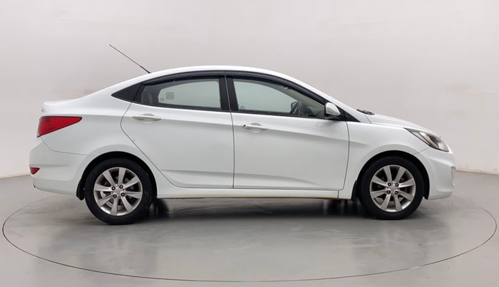 2012 Hyundai Verna FLUIDIC 1.6 CRDI SX, Diesel, Manual, 99,867 km, Right Side View