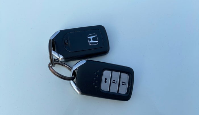 2016 Honda City 1.5L I-VTEC VX, Petrol, Manual, 94,730 km, Key Close Up