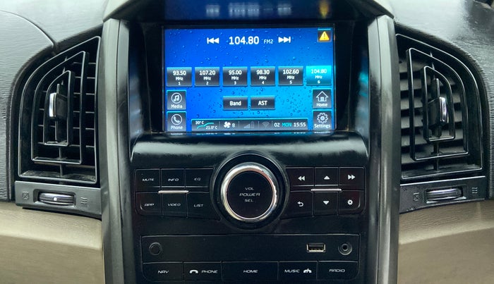 2017 Mahindra XUV500 W8 FWD, Diesel, Manual, 28,339 km, Infotainment System