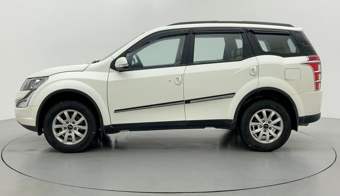 2017 Mahindra XUV500 W8 FWD, Diesel, Manual, 28,339 km, Left Side