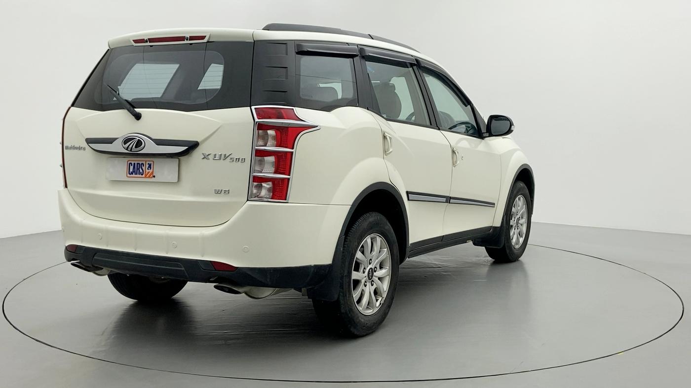 2017 Mahindra XUV500 W8 FWD, Diesel, Manual, 28,339 km, Right Back Diagonal