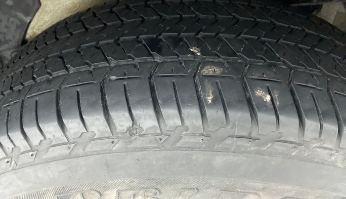 2017 Mahindra XUV500 W8 FWD, Diesel, Manual, 28,339 km, Left Rear Tyre Tread