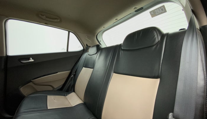 2018 Hyundai Grand i10 SPORTZ (O) 1.2 KAPPA VTVT, Petrol, Manual, 44,675 km, Right Side Rear Door Cabin