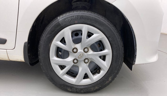 2018 Hyundai Grand i10 SPORTZ (O) 1.2 KAPPA VTVT, Petrol, Manual, 44,675 km, Right Front Wheel