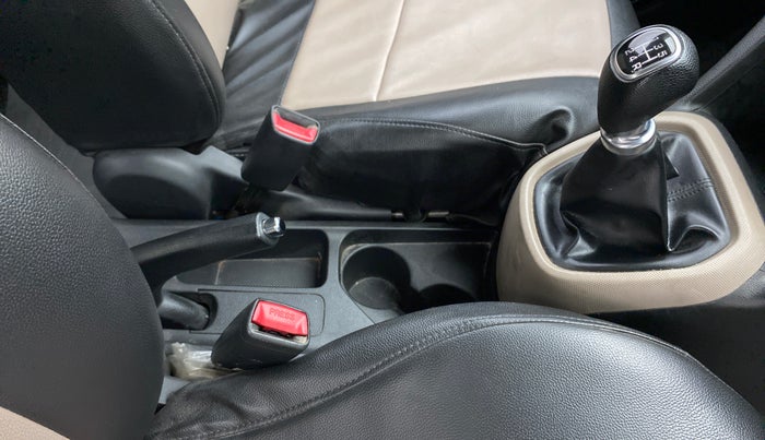 2018 Hyundai Grand i10 SPORTZ (O) 1.2 KAPPA VTVT, Petrol, Manual, 44,675 km, Gear Lever