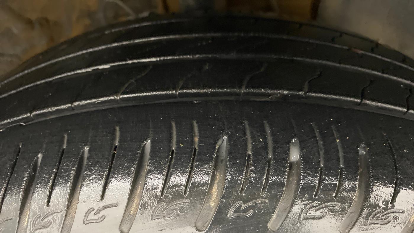 2019 Hyundai VENUE 1.0 TURBO GDI SX+ AT, Petrol, Automatic, 21,651 km, Right Front Tyre Tread